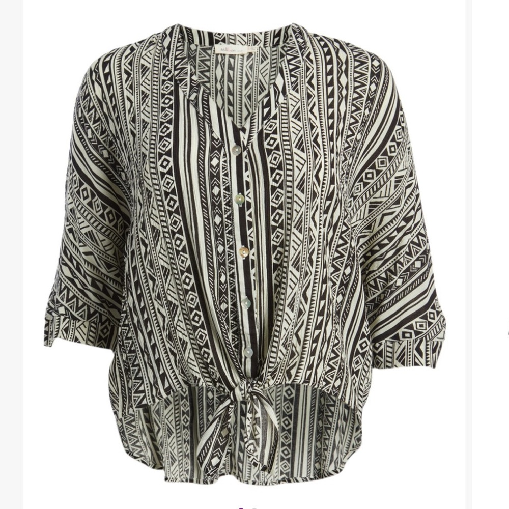 Millibon geometric tie front blouse M